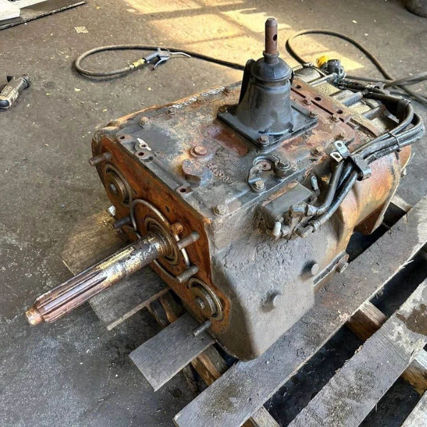 Untitled design - 2024-06-29T170413.172 FULLER RTX14710C Transmission